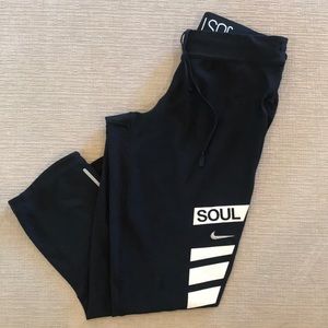Soul Cycle x Nike Capri Athletic Leggings